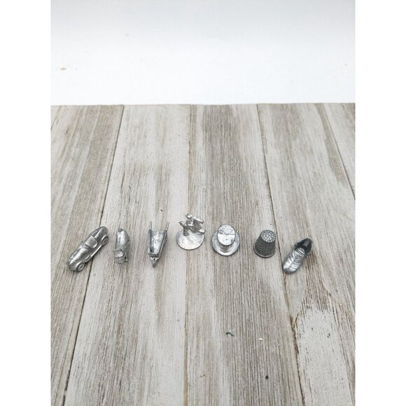 Vintage 1961 Monopoly Replacement Pieces 7 Tokens Game And 2 Dice - Picture 2 of 5